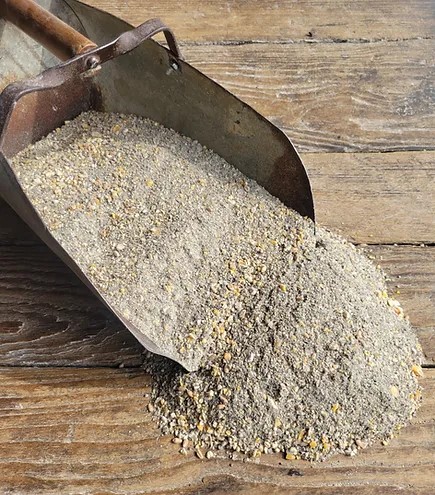 Farmer’s Blend Non-GMO Soy Free Layer Mash 50lbs | Ernst Grain B2B